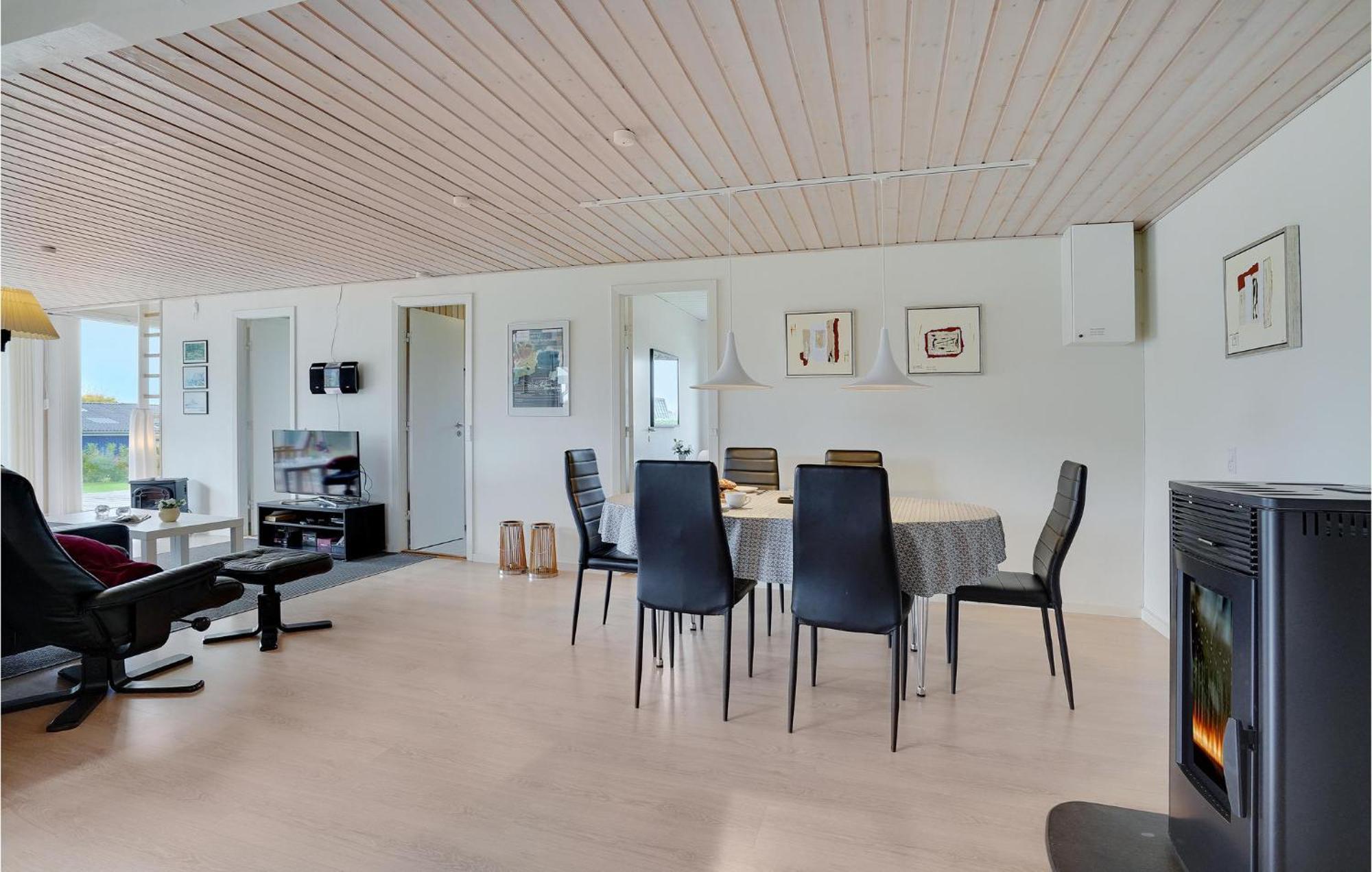 2 Bedroom Cozy Home In Egernsund エクステリア 写真